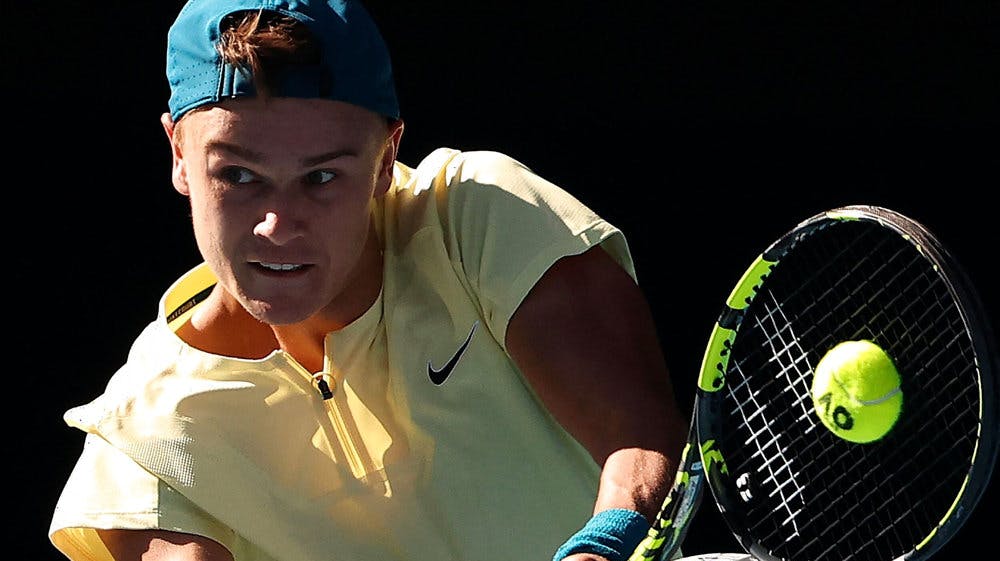 Tennisspilleren Holger Rune misser to matchbolde og taber i fem sæt til russeren Andrey Rublev i fjerde runde af Australian Open.