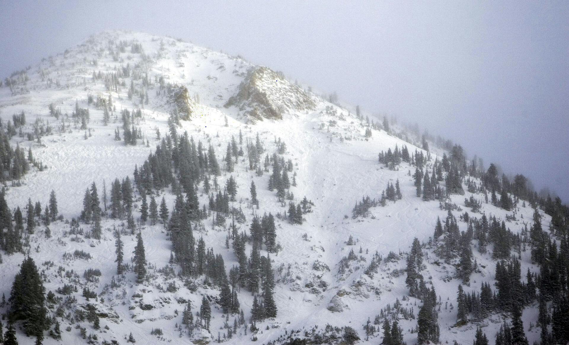 Mount Baldy ligger i San Gabriel, og på grund af omskifteligt vejr kan det hurtigt blive farligt at opholde sig på bjerget.