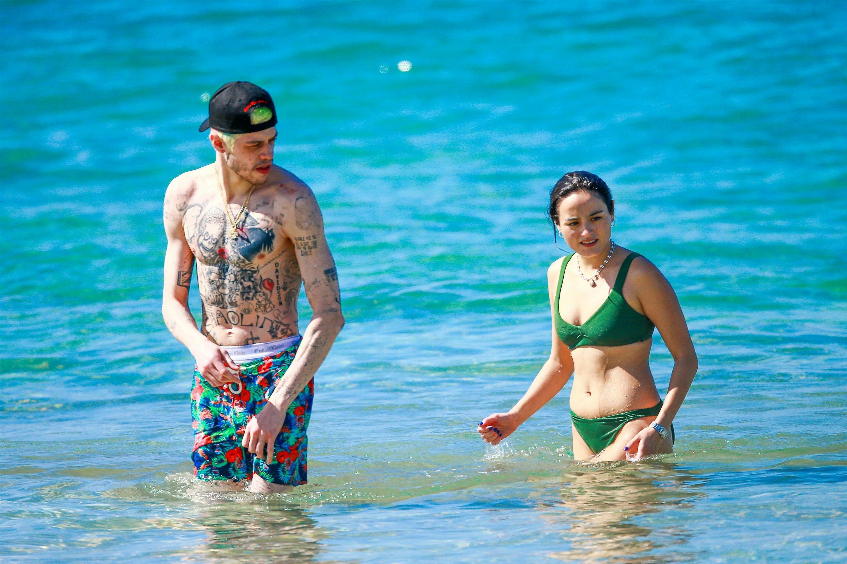 Pete Davidson og Chase Sui Wonders har været venner længe - og blandt andet arbejdet sammen på promoveringen af A24-filmen "Bodies Bodies Bodies". Nu tyder noget på, at der er mere end blot venskab mellem de to.