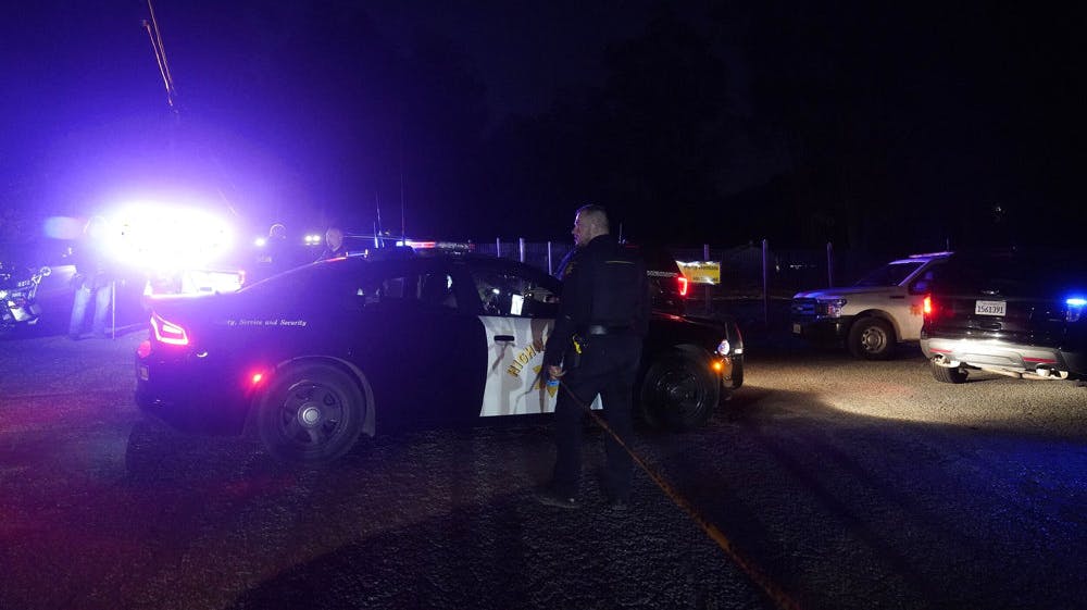 Politiet arbejder på stedet efter et masseskyderi i det nordlige Californien.