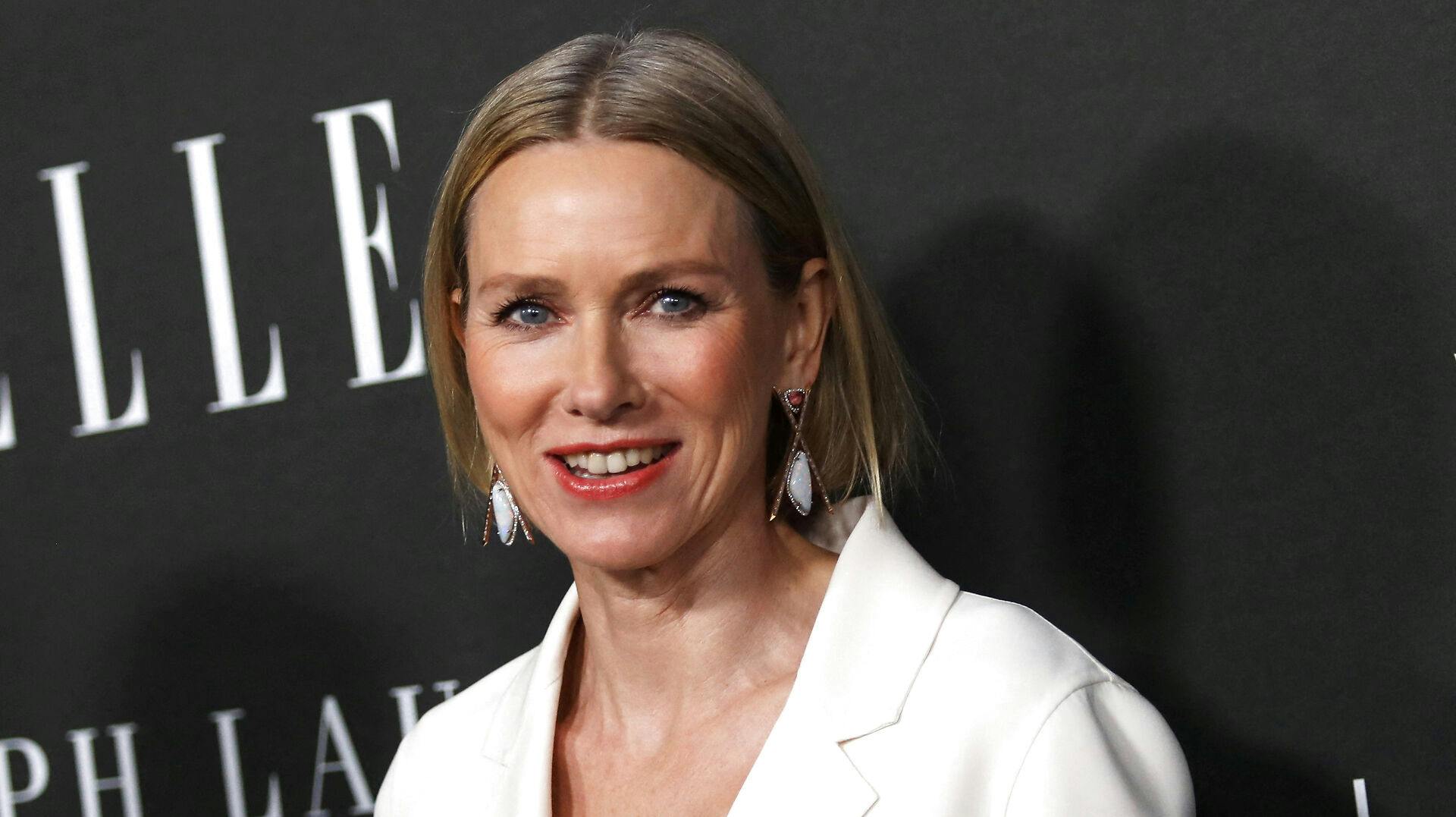 Naomi Watts er uigenkendelig i ny rolle.