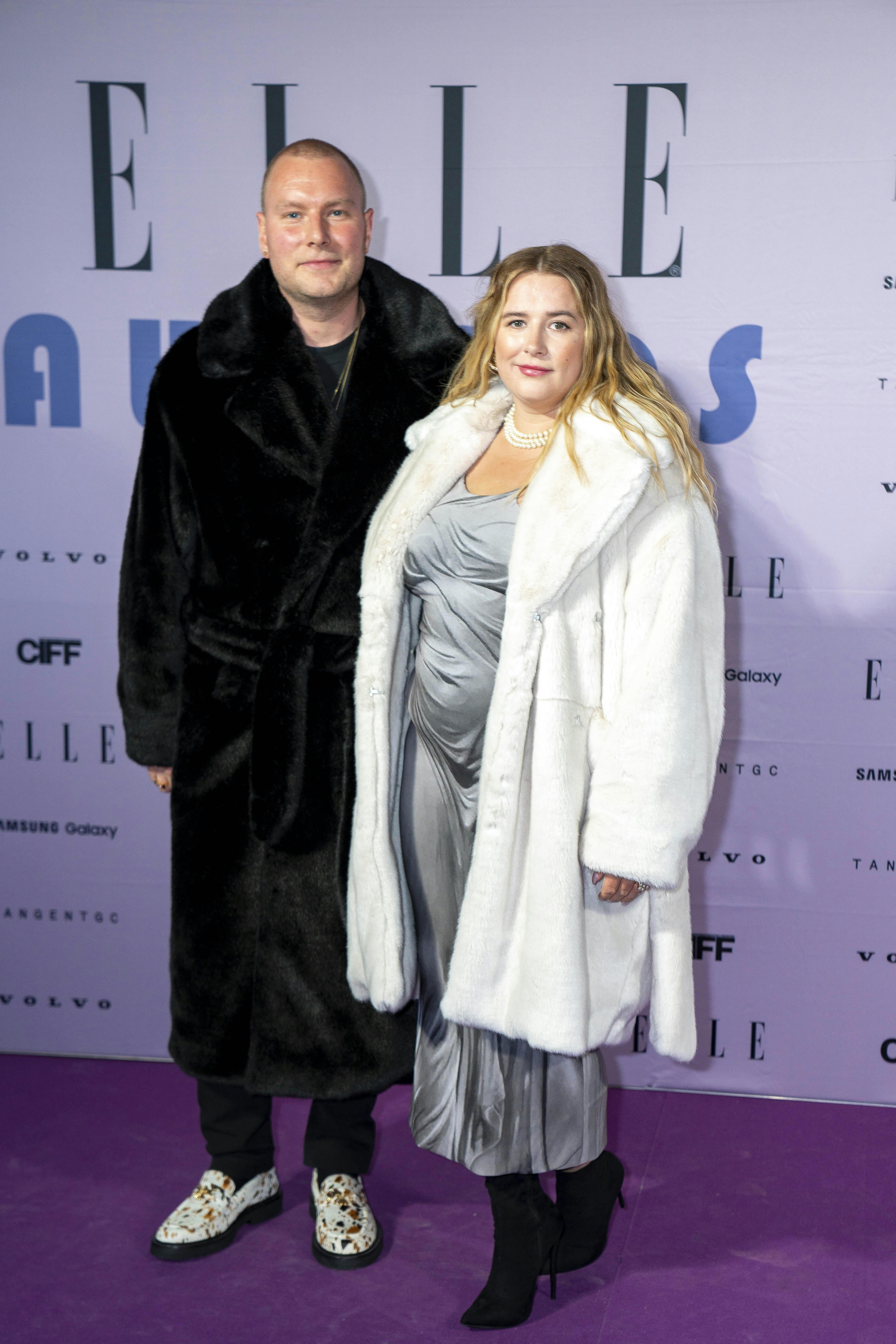 Jencel-parret på den røde løber under ELLE Awards sidste år 
