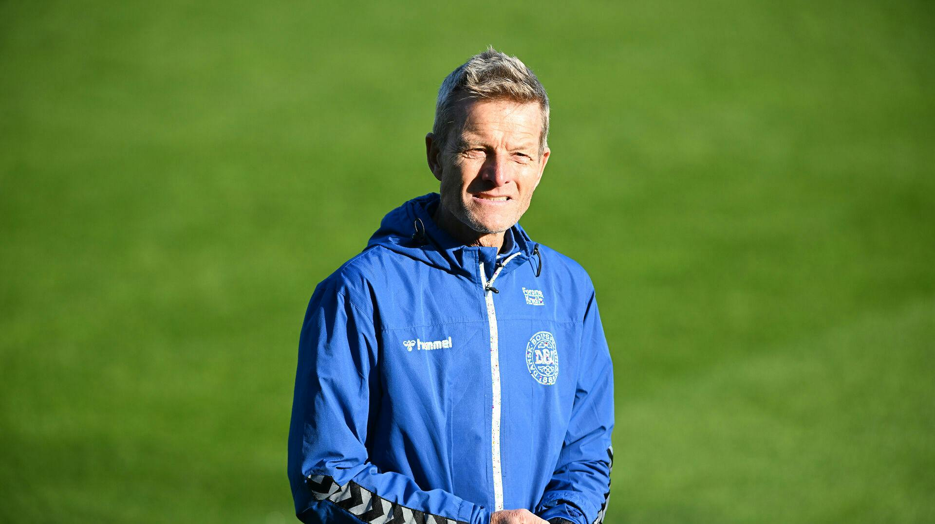 Lars Søndergaard har været trænet for kvindelandsholdet siden 2017.