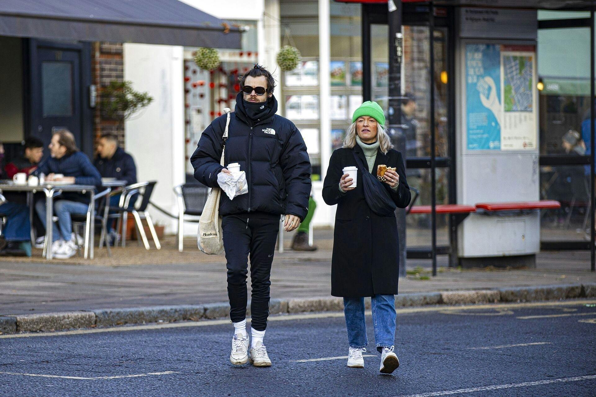 Harry Styles fik sig forleden en kop kaffe med sin tidligere flamme fra skoletiden, Ellis Calcutt.&nbsp;