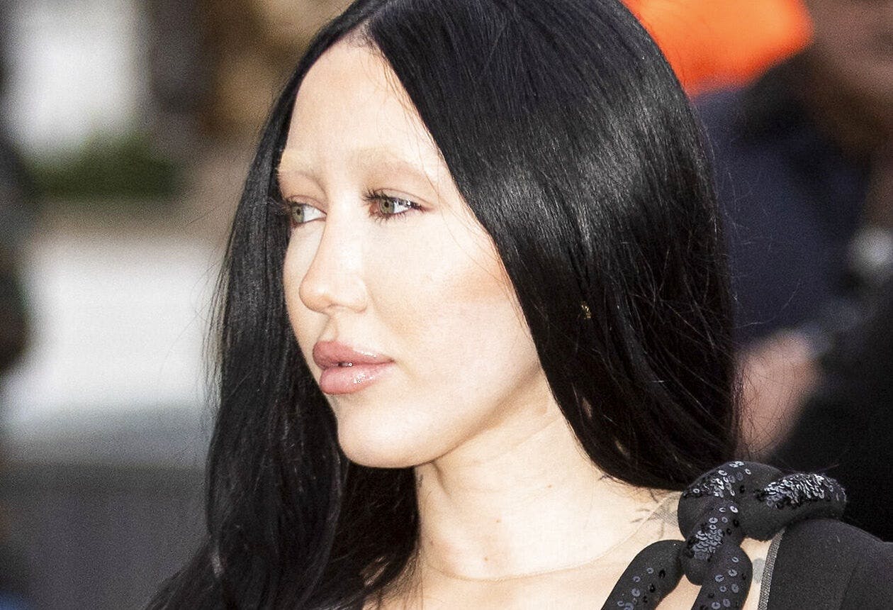 Noah Cyrus vakte opsigt, da hun forleden troppede op på den røde løber.
