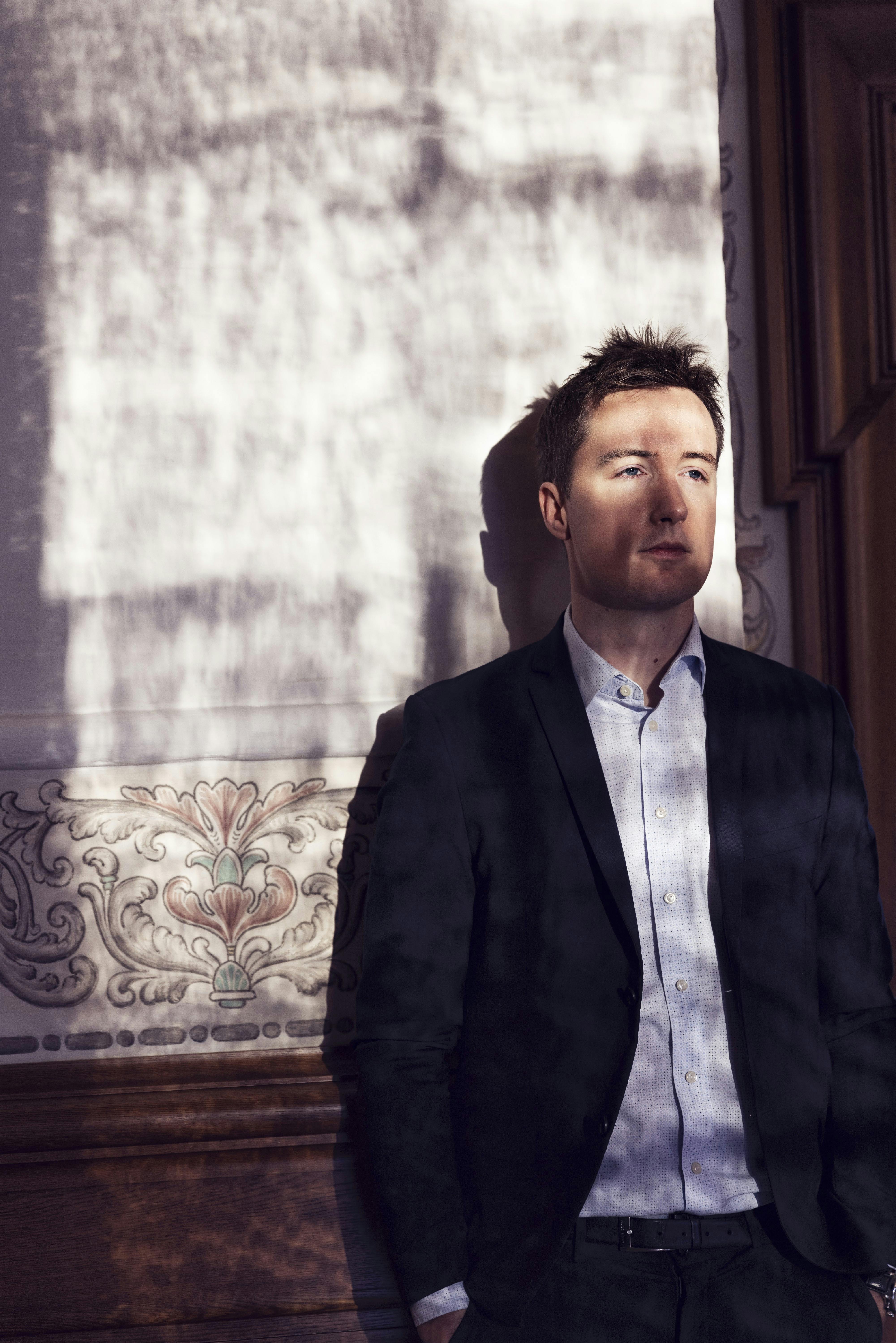 Jacob Mark måtte trække stikket, da stress gjorde ham næsten blind. Til sin 30-års fødselsdag, havde han svært ved at se sine gæster. 