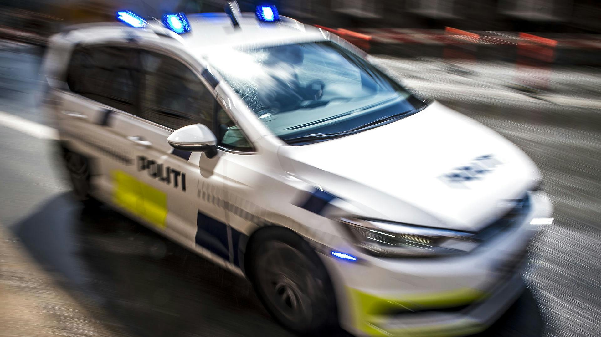 Politiet melder, at de er til stede på Tove Ditlevsensvej i Aalborg efter knivstikkeri.