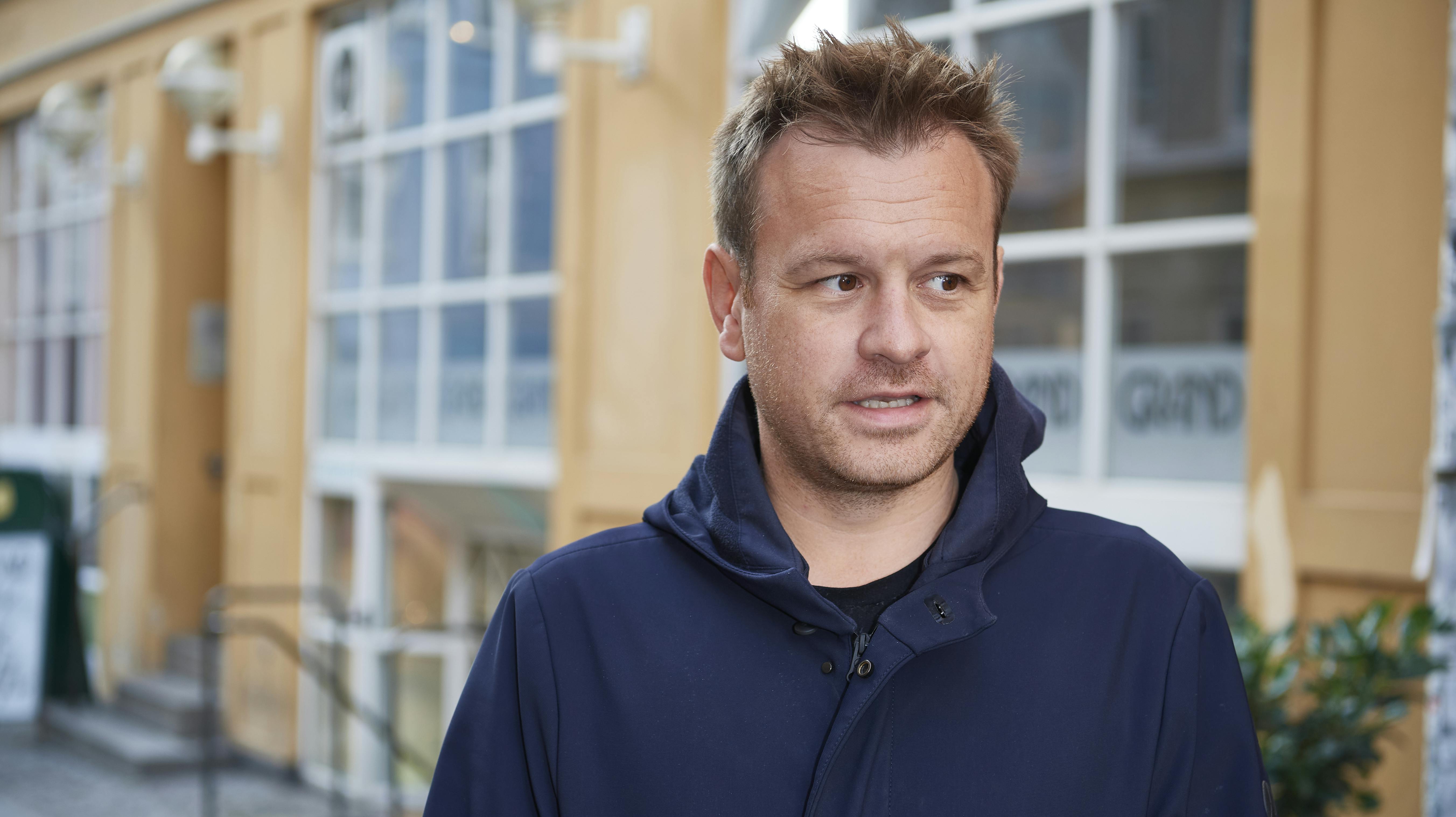 Christian Fuhlendorff føler skyld, når samtalen falder på lillebrorens skæbne. 