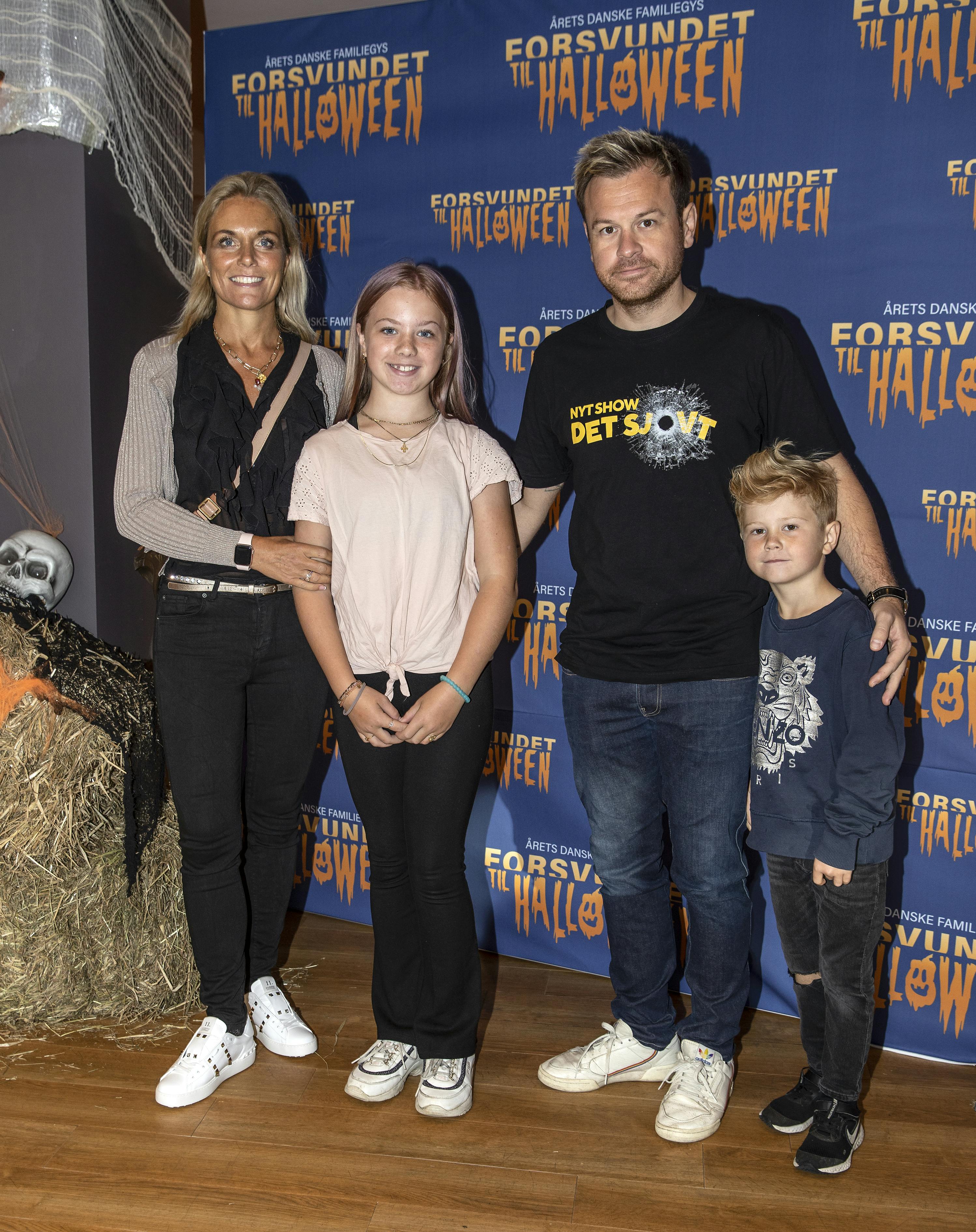 Christian Fuhlendorff er gift med ni år ældre Karina, som han har børnene Michala og Conrad med. 