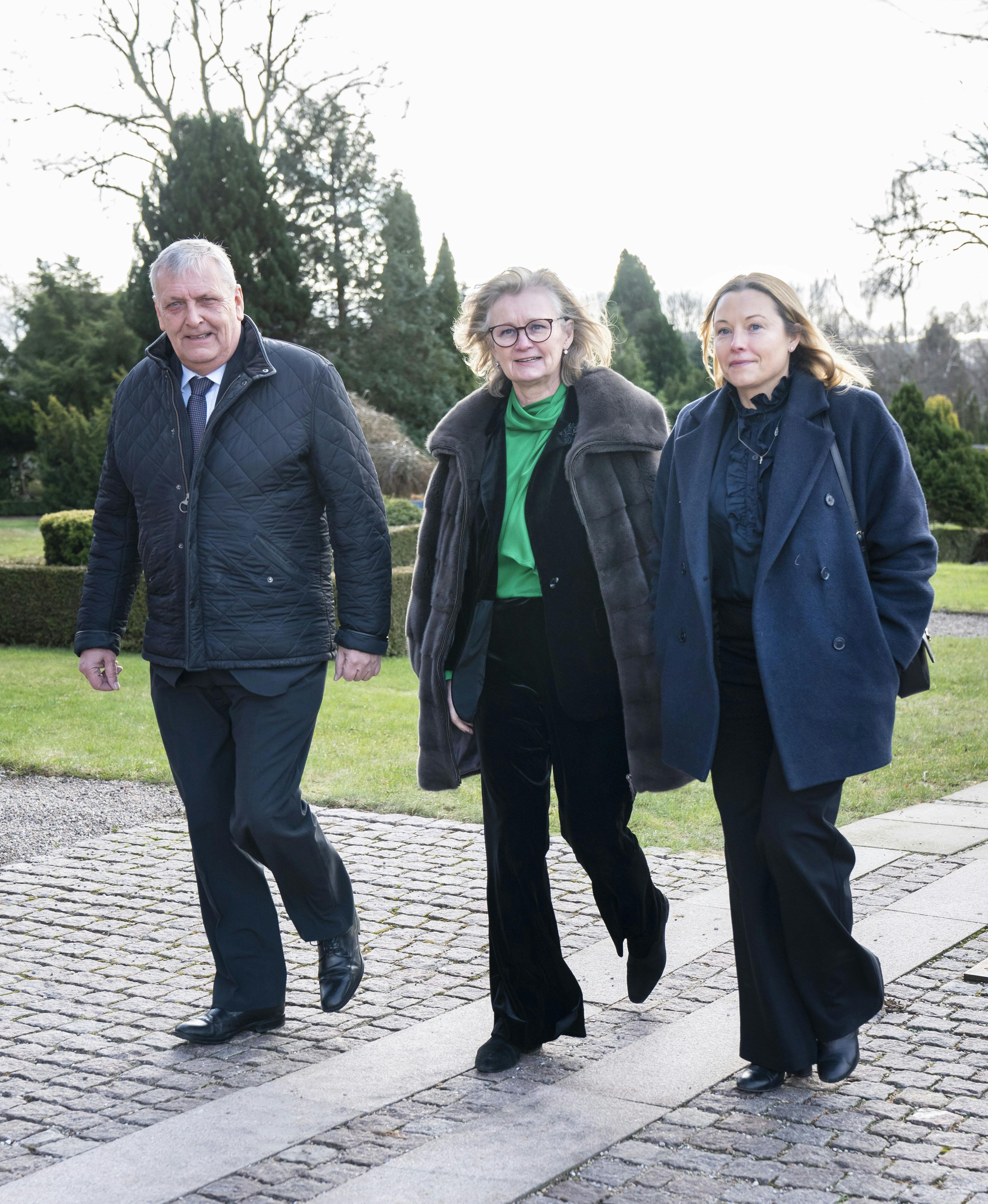 Louise Duddi Albinus med hr og fru Lowsow.