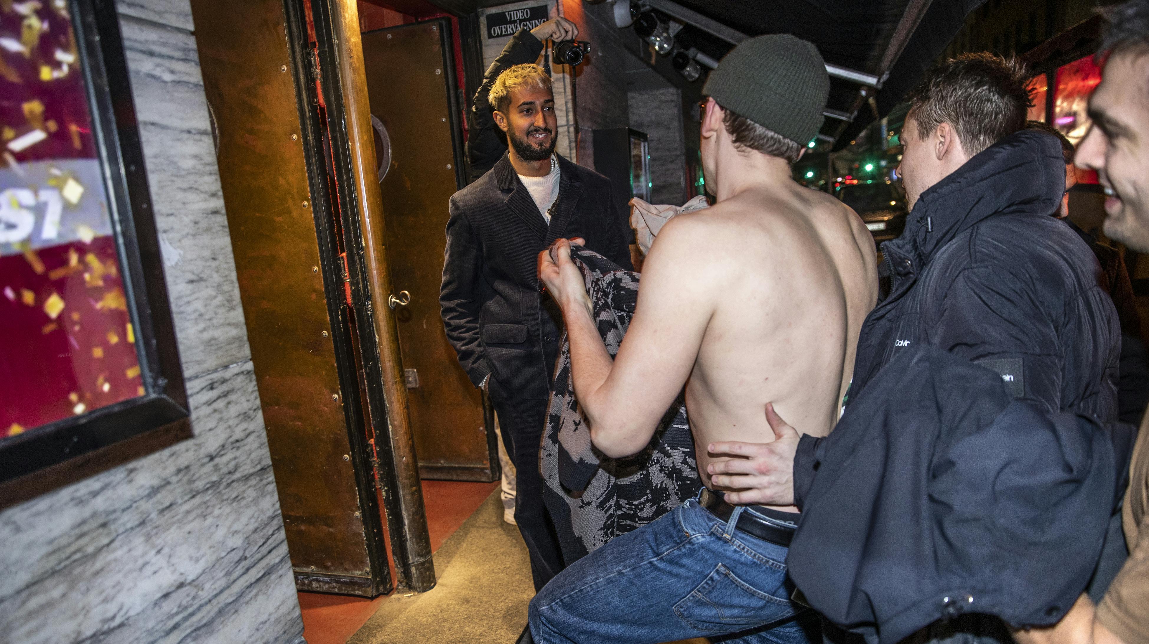 Den fik ikke for lidt i nat, da de danske håndbolddrenge fejrede VM-guldet.