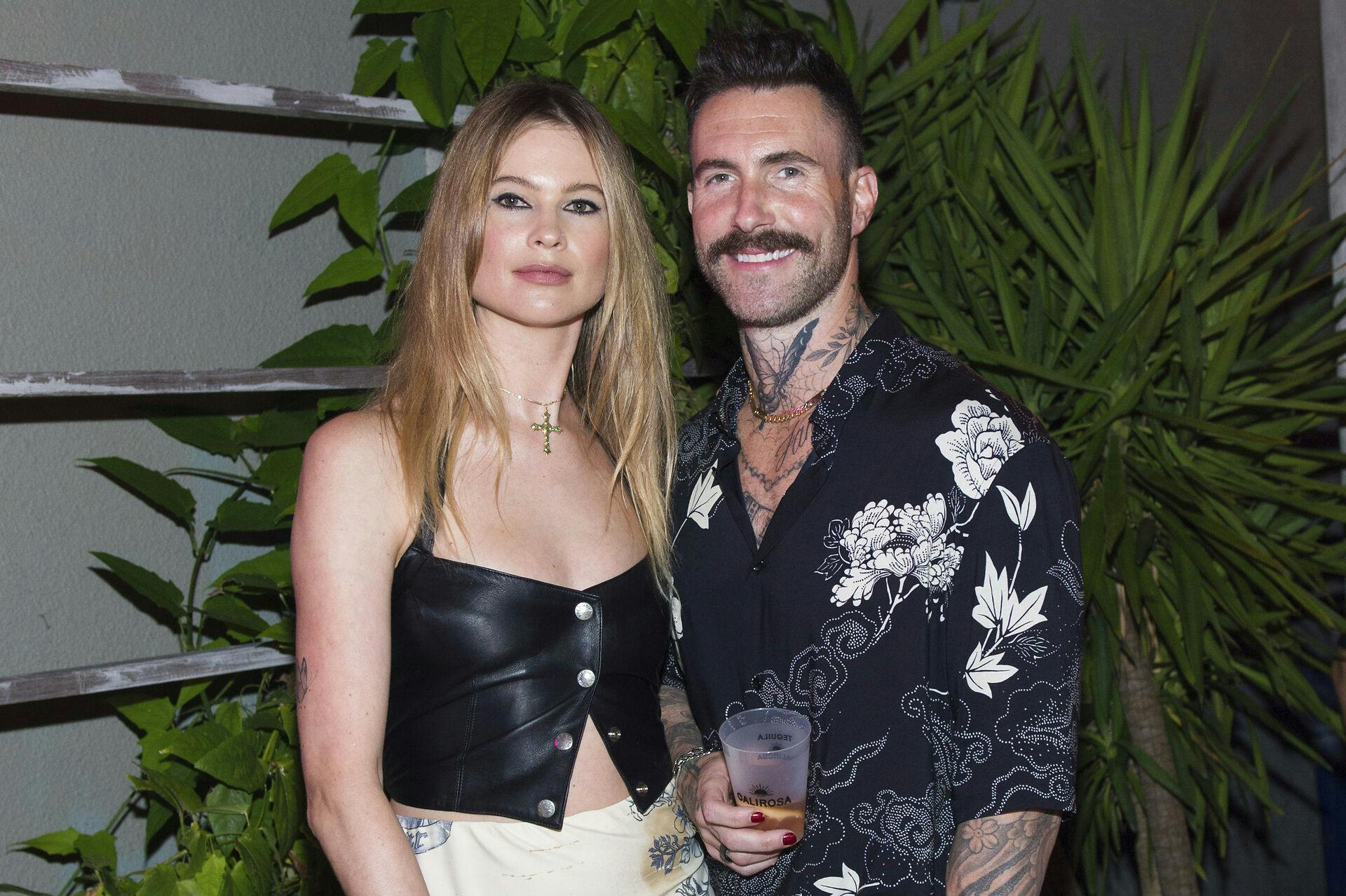 Behati Prinsloo og Adam Levine har nu tre børn sammen.
