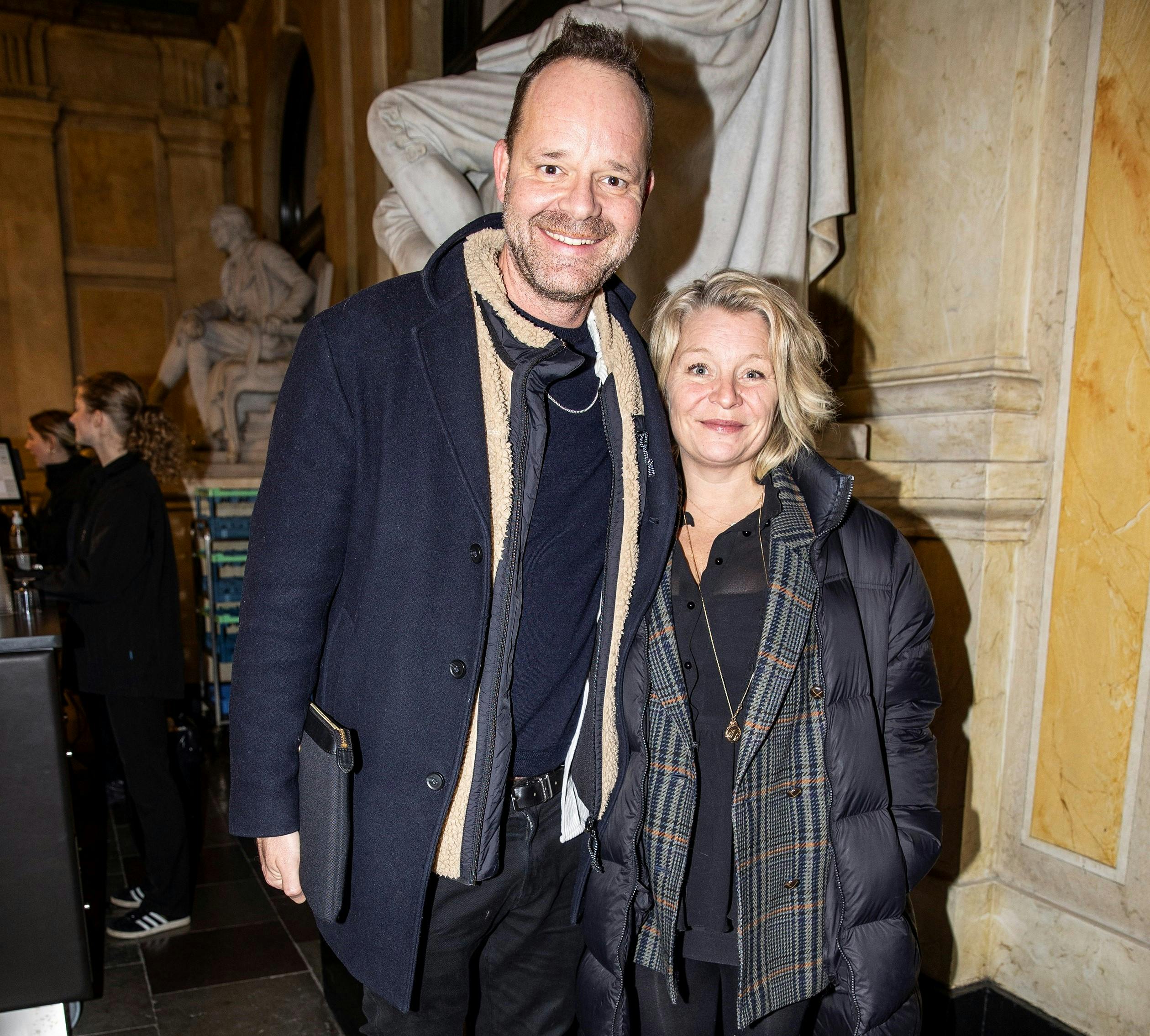 Signe Lindkvist og Jacob Riising blev spottet sammen så sent som 20. januar til Premieren på Amadeus Gamle Scene. 