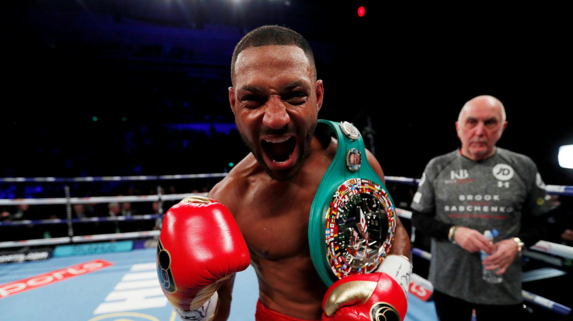 Fra 2014 - 2017 var Kell Brook verdensmester i vægtklassen weltervægt. Seks år efter er han gået viralt for at sniffe til noget hvidt pulver i sit hjem.