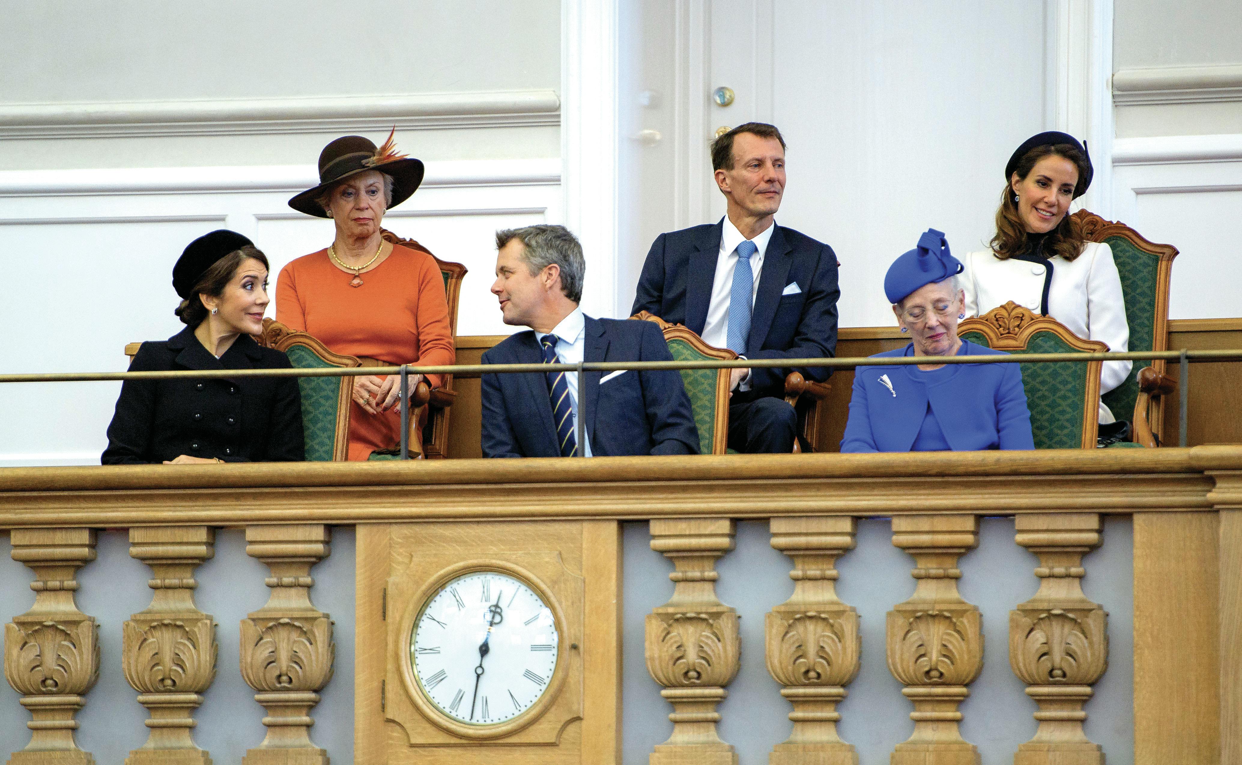 tit Svig Vær sød at lade være Dronning Margrethe – Læs alt om Danmarks dronning hér