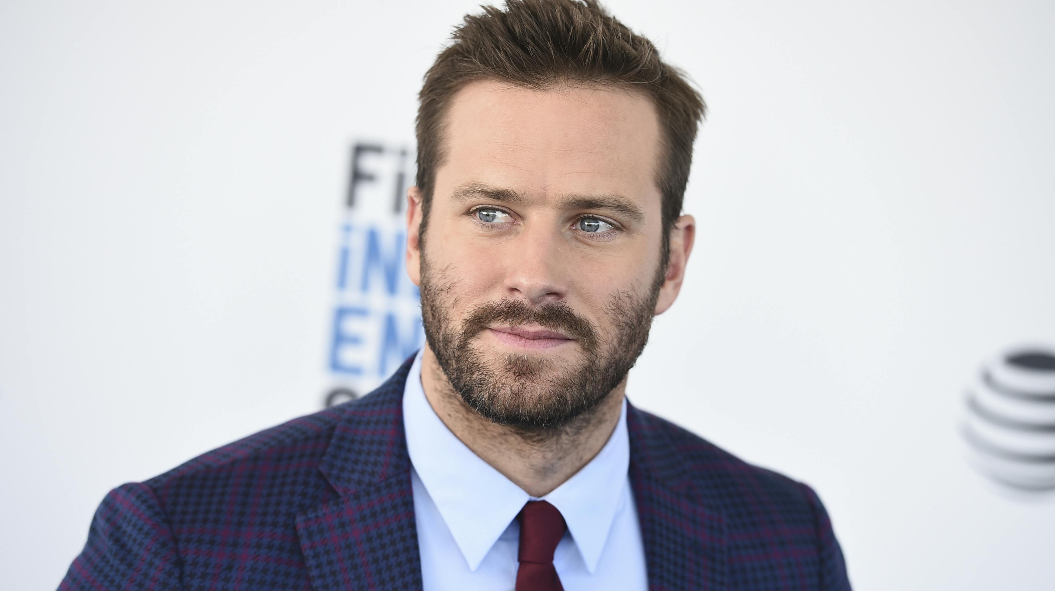 Armie Hammer har givet sit allerførste interview siden skandalerne væltede ned over ham for to år siden 