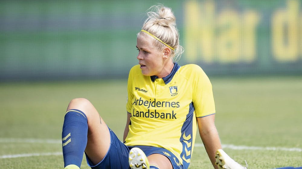 Julie Tavlo Petersson er en af de spillere, som i DR's nye dokumentar fortæller om sine problemer efter offentlige vejninger hos DBU. (Arkivfoto)