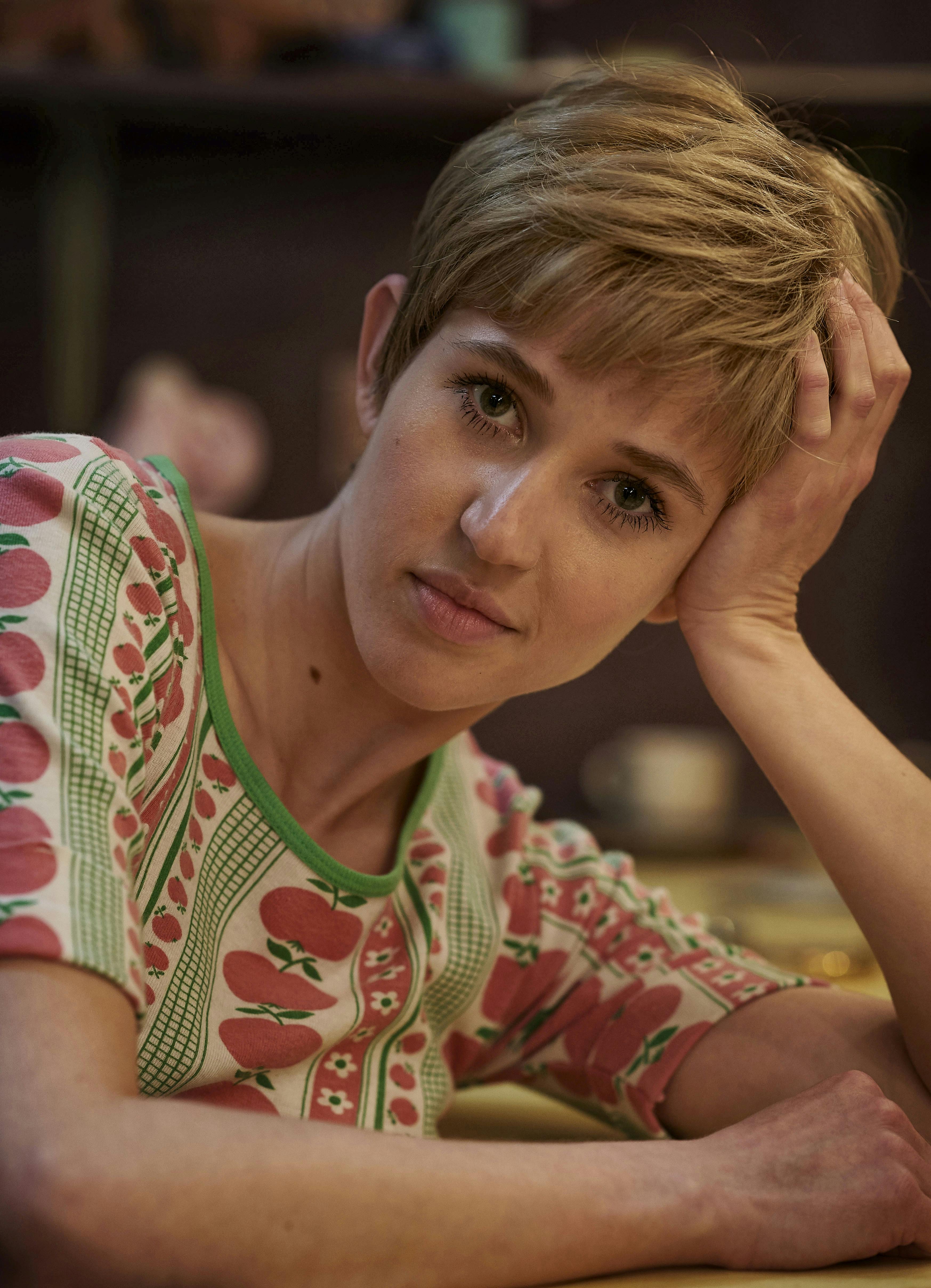 Marie Reuther som Joy