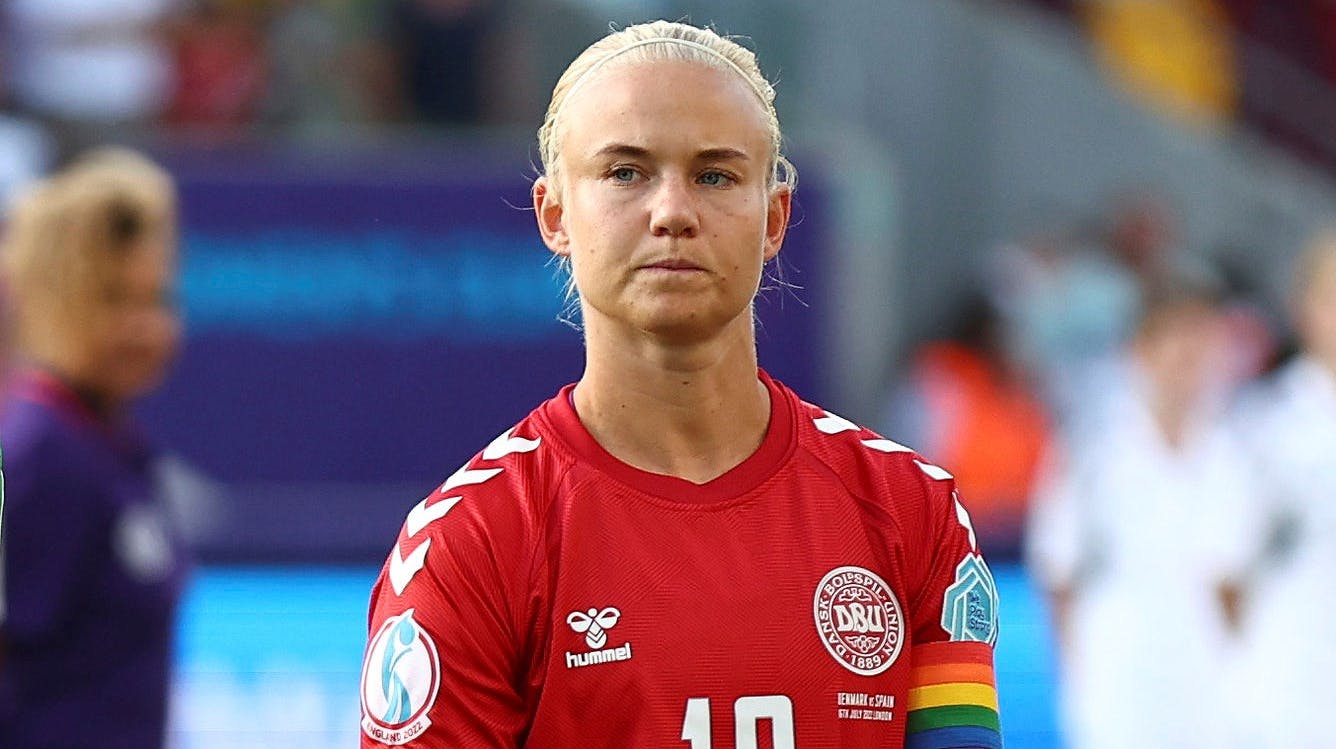 Pernille Harder var med til EM i 2013, hvor offentlige vejninger foran holdkammeraterne var en del af slutrunden i den danske landsholdslejr.