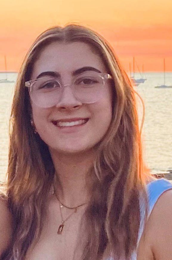 Offeret for weekendens hajangreb er 16-årige Stella Harris. 