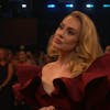 Adele bliver hængt ud på sociale medier for sin reaktion, da Harry Styles vandt prisen for "Bedste Album" til årets Grammy Awards.
