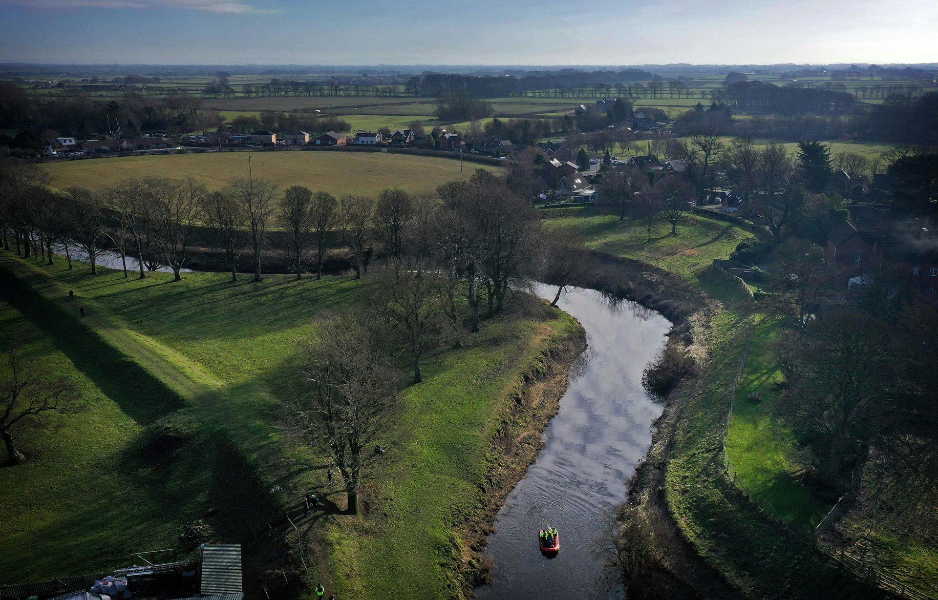 Det var i dette område, at Nicola Bulley var ude og lufte familiens hund 27. januar. Siden har ingen set hende. 