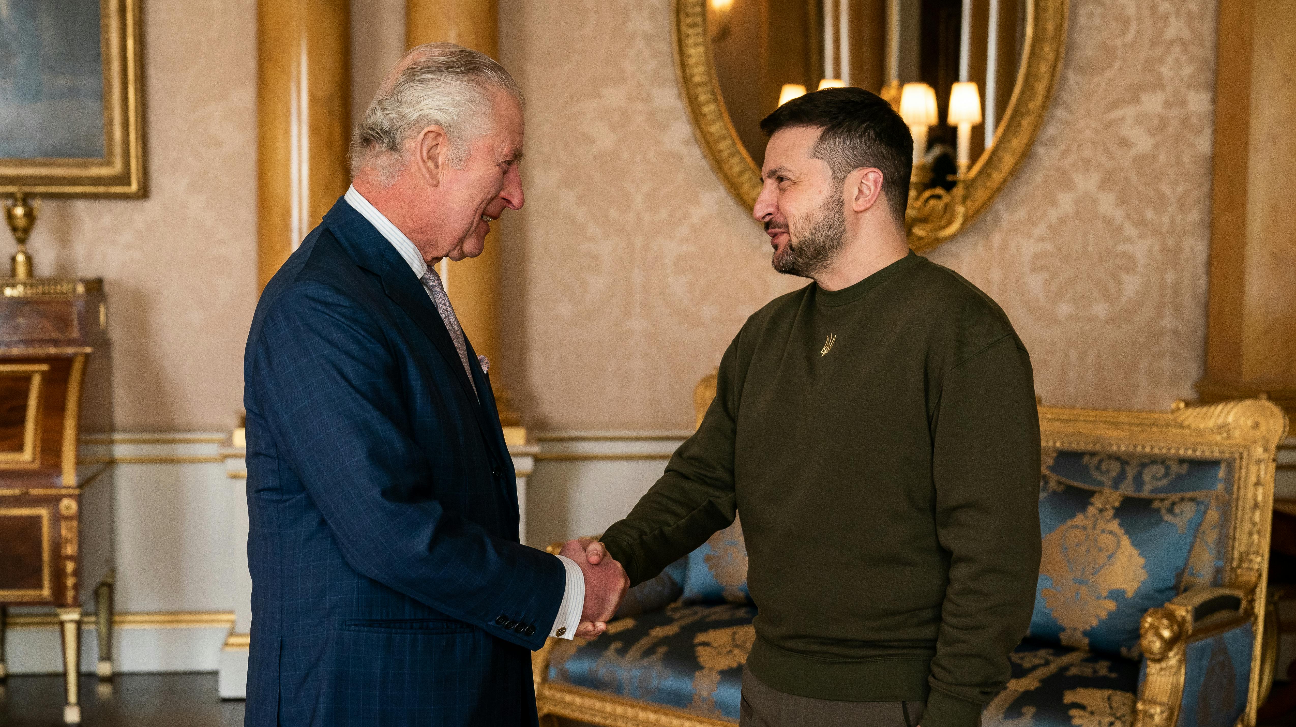 Ukraines præsident Volodomyr Zelensky har besøgt kong Charles på Buckingham Palace.