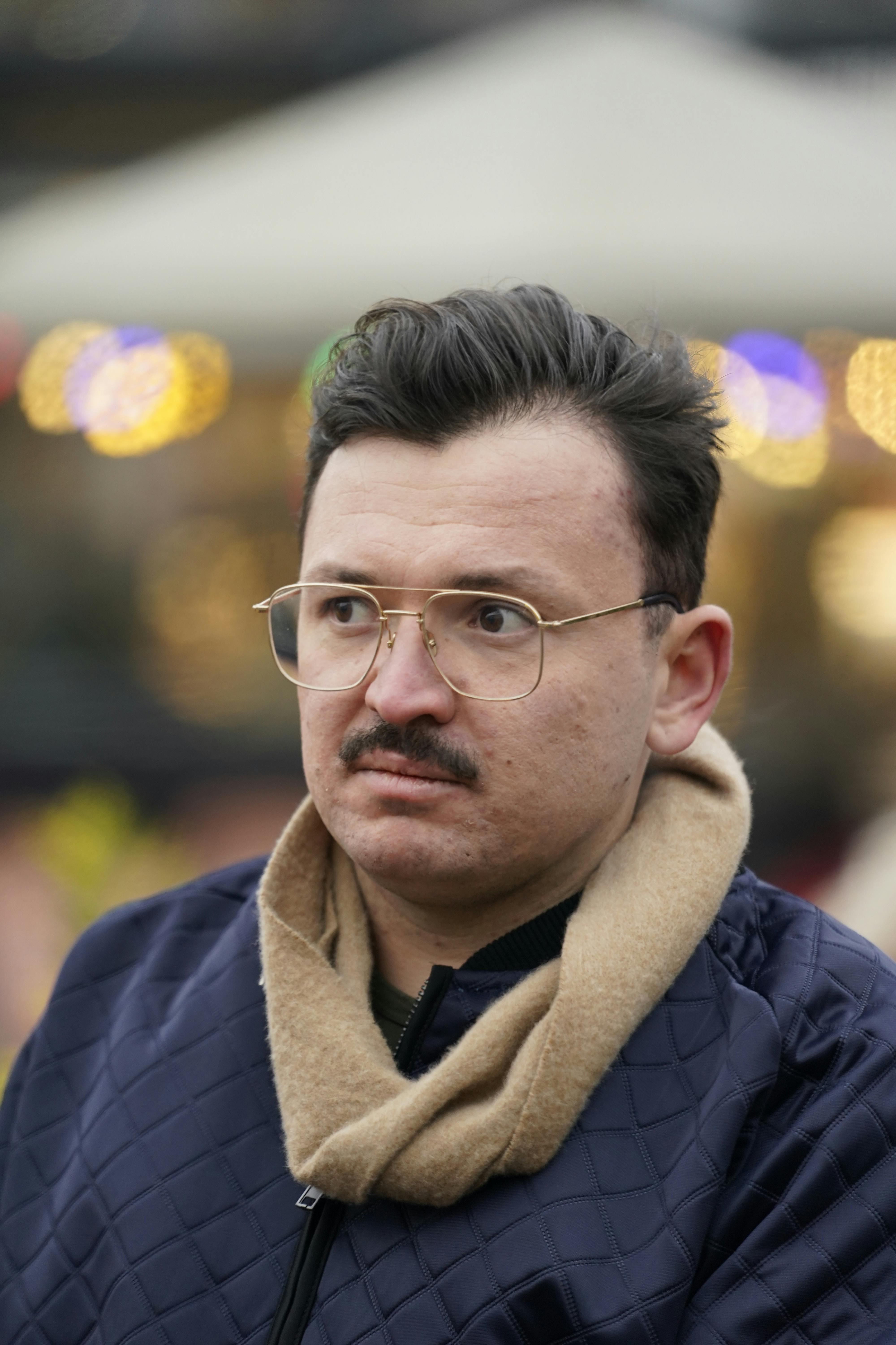 Umut husker selv, hvordan det var som syvårig at opleve et jordskælv.