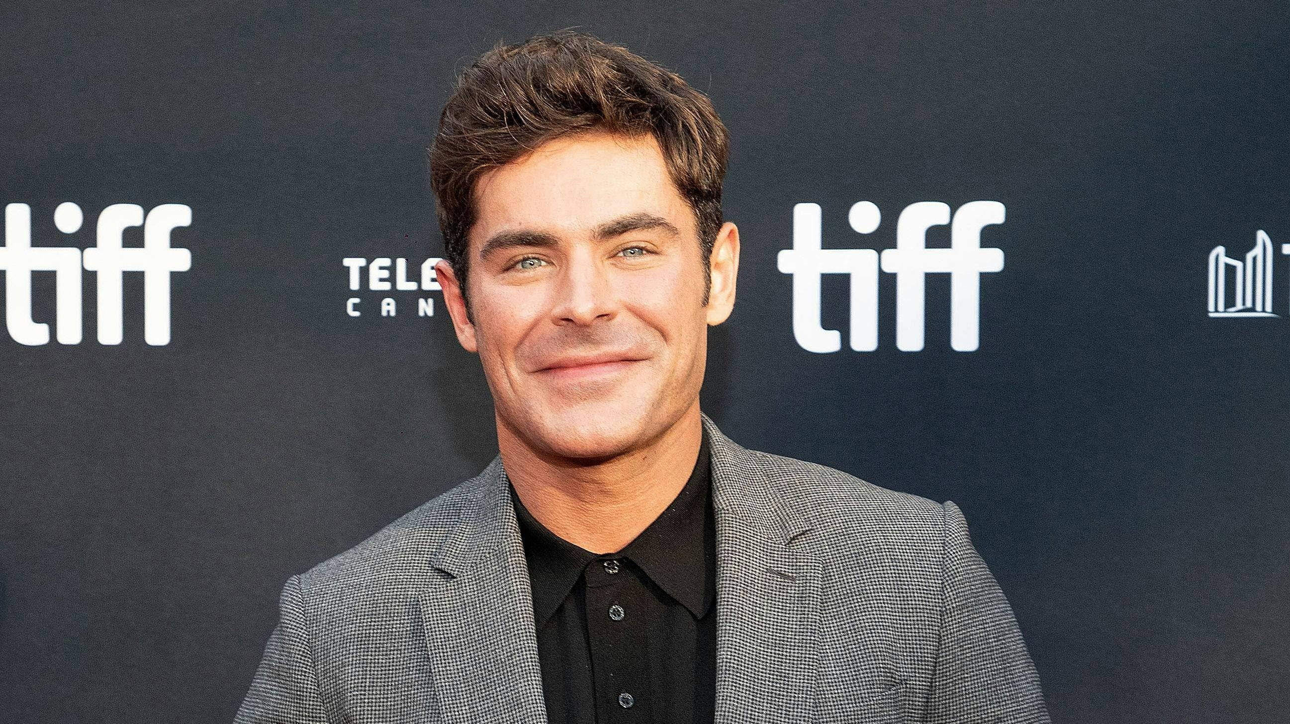 At Zac Efron tilbragte en stor del af coronapandemien "down under", får pludselig en helt ny betydning …