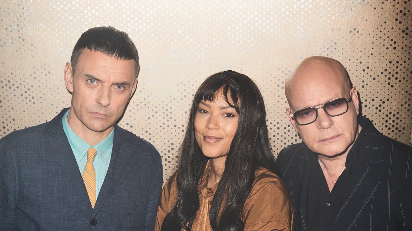 "X Factors" dommertrio Simon Kvamm, Kwamie Liv og Thomas Blachmann har i aftenens afsnit skulle sige farvel til halvdelen af deres deltagere, da de skulle vælge, hvem der skulle med videre til liveshows. 
