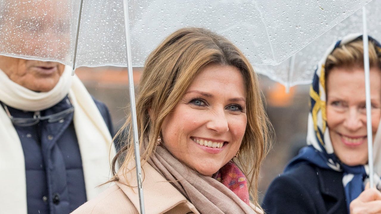 Prinsesse Märtha Louise mener, at hun straffes for sin forlevedes udtalelser, fordi hun er kvinde. 