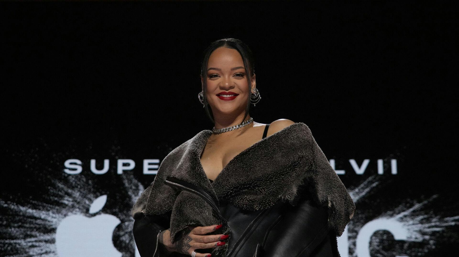 Over 100 millioner seere plejer at se med, når Super Bowl Halftime-show bliver vist. I nat er det Rihanna, der har fået æren af at optræde.