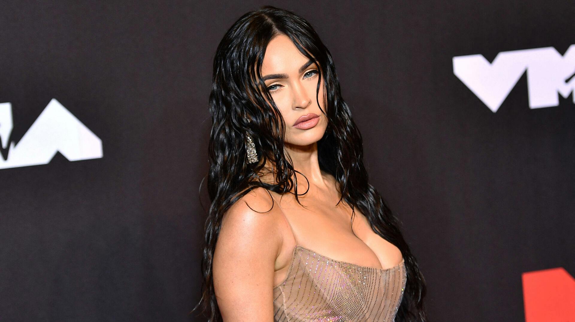 Megan Fox har fundet slettelakken og stikpillerne frem.