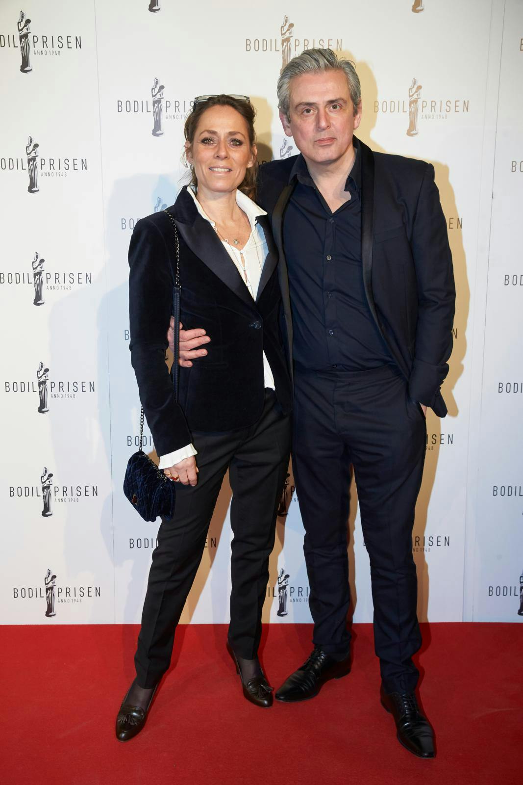 Stjerneskuespilleren har i en menneskealder dannet par med sin Carina.