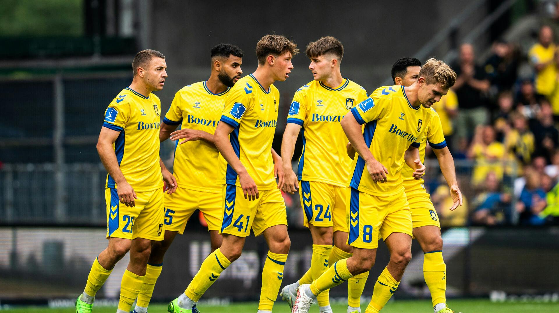 De to Brøndby-spillere Mathias Greve og Anis Ben Slimane skulle angiveligt have været oppe og toppes under en intern træningskamp. nbsp;