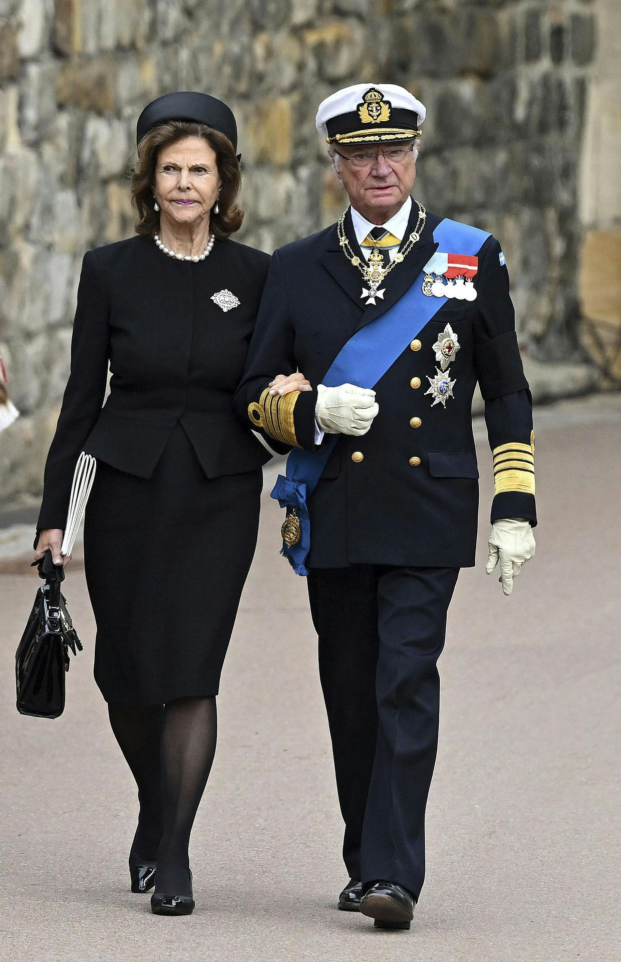 Her ses dronning Silvia og kong Carl Gustaf. I dag er det kommet frem, at den 76-årige konge skal gennemgå en hjerteoperation. nbsp;