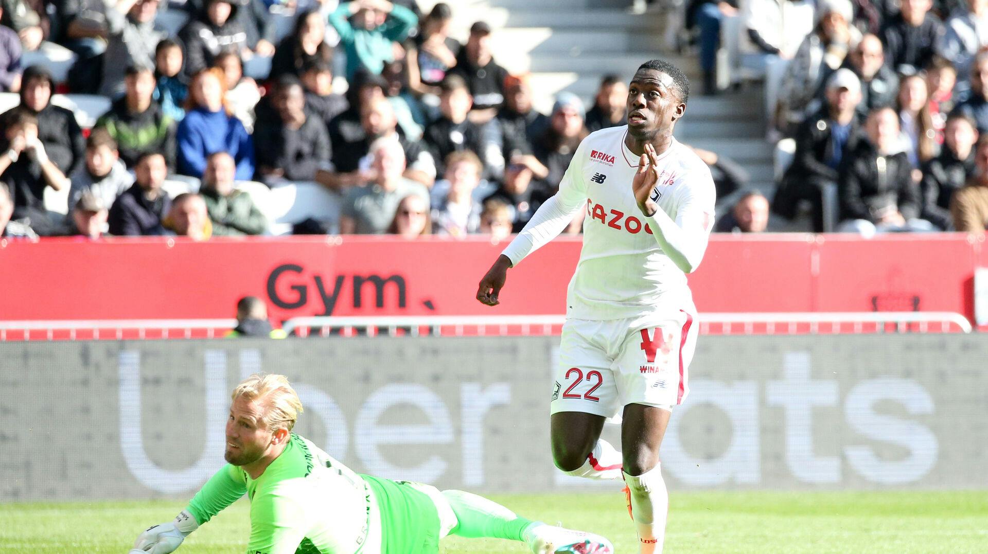 Kasper Schmeichel var en mur, da Nice mødte Lille. Dog var nogle på stadion for at indspille en pornofil. i stedet for at se danskerens mange redninger. nbsp;