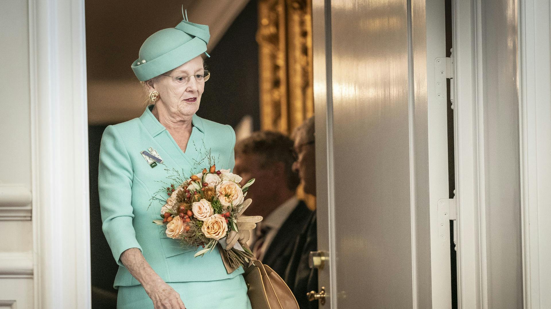 Dronning Margrethe mener selv, hun var naiv i forhold til at tro, prins Henrik bare ville tilpasse sig rollen som andenviolin.