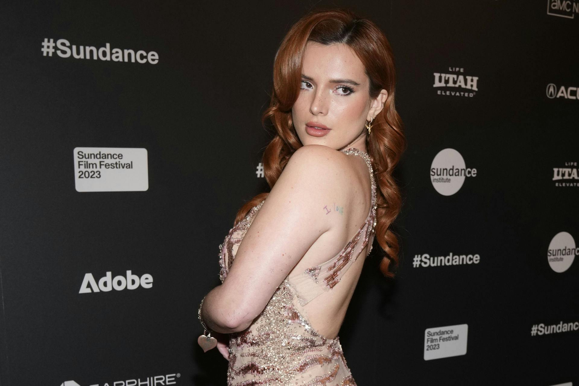 Bella Thorne har fået sig en ny kæreste.