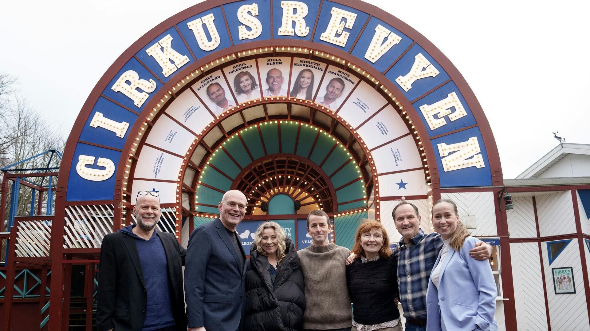 Holdet bag Cirkusrevyen 2023 Niels Olsen, Mads Knarreborg, Bodil Jørgensen, Merete Mærkedahl og Niels Ellegaard under pressemøde på Bakken i Klampenborg, søndag den 22. januar 2023. Cirkusrevyen har premiere til maj (Foto: Keld Navntoft/Ritzau Scanpi