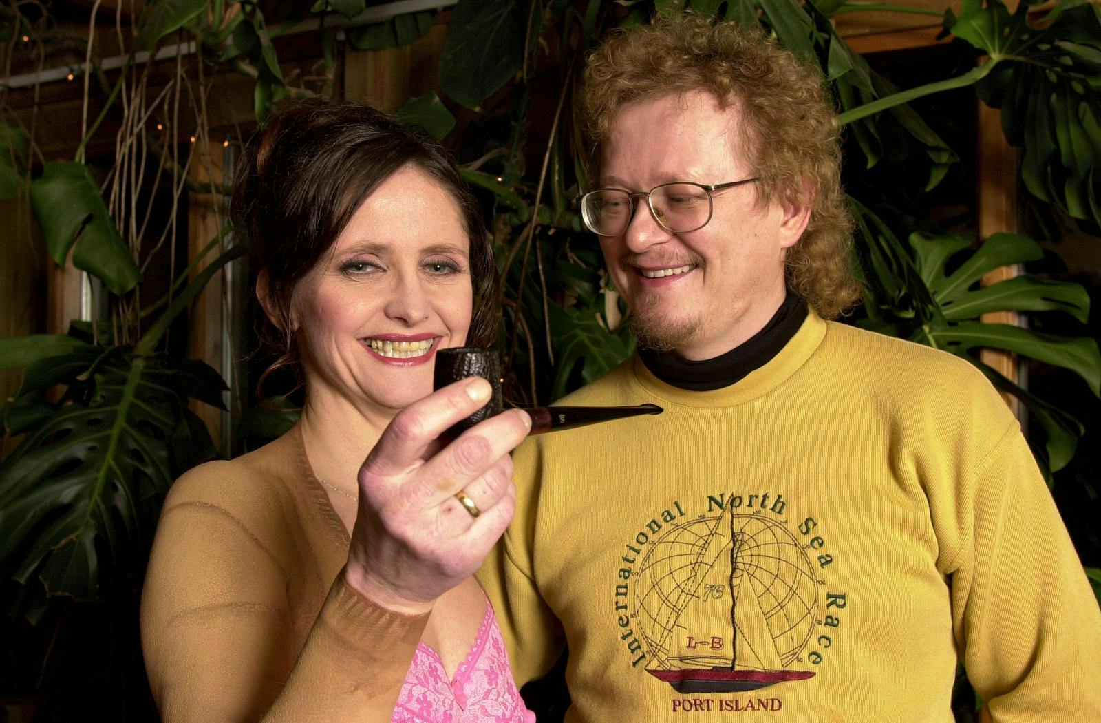 Piben var central i Leos voksne liv. Og han får tobak med til efterlivet.