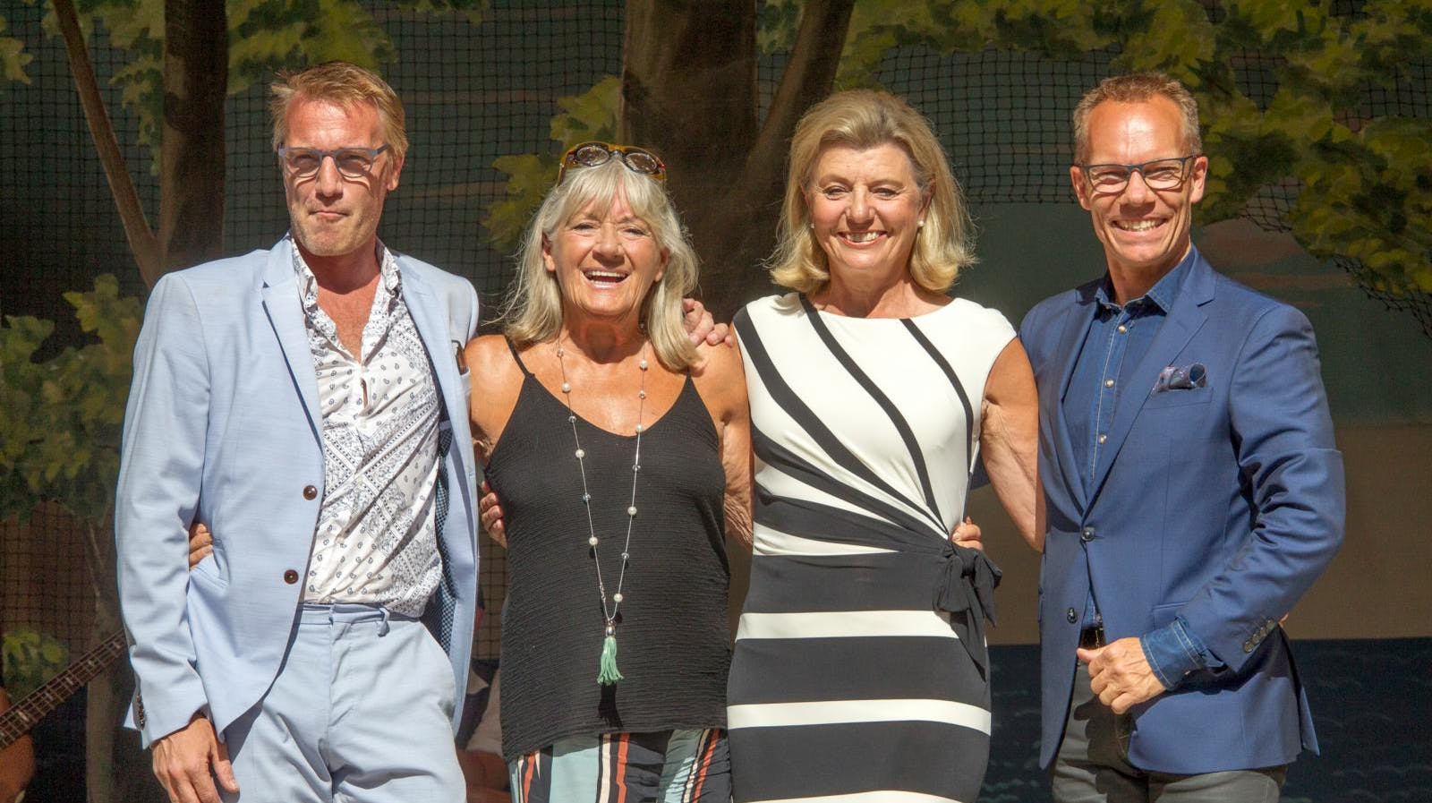 Britt Bendixen (nummer 2 fra venstre, red.) vil blive husket for sit altid fremragende humor og nogle gange meget voldsomme reaktioner i det populære underholdningsshow.