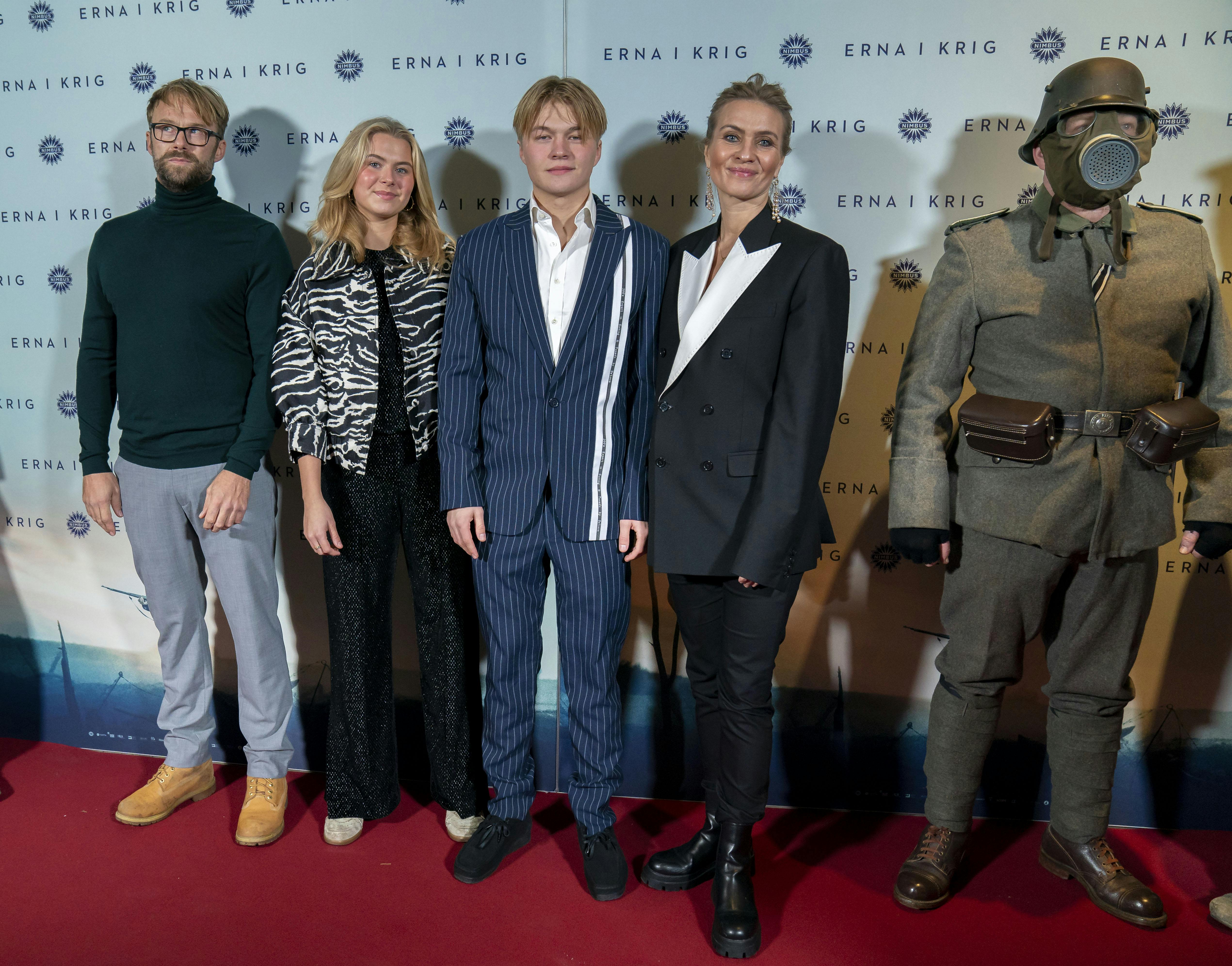 Anne Sofie Espersen har tidligere været gift med skuespiller Søren Byder, som hun har børnene Sulajma og Sylvester sammen med. 
