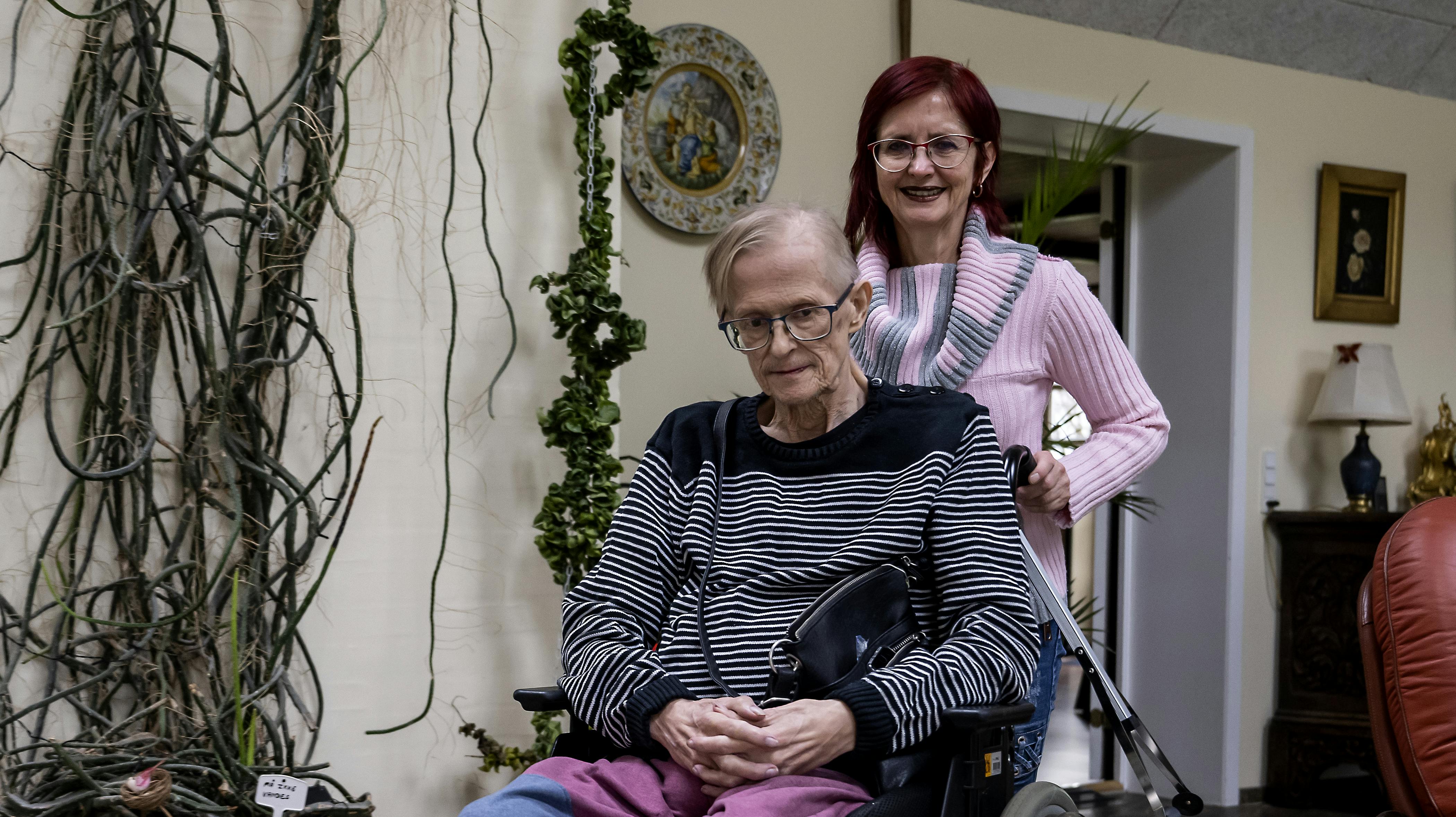 Sussi var ved Leos side til det sidste. 