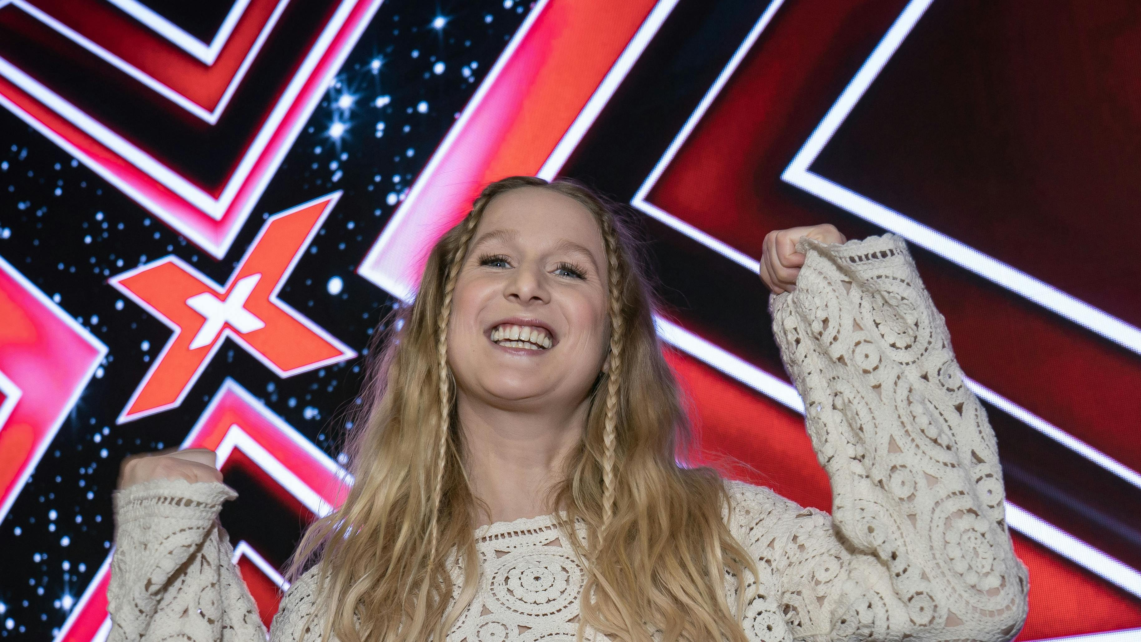Der er flere fordele ved at spille sine egne sange på "X Factor"-scenen.