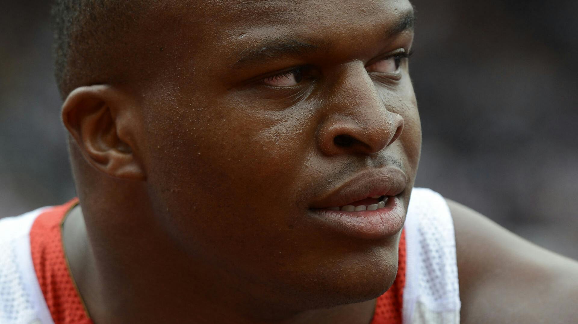 Lawrence Okoye har tiltrukket sig opmærksomhed på sociale medier, efter han delte en video med en ubehagelig sygdom. 