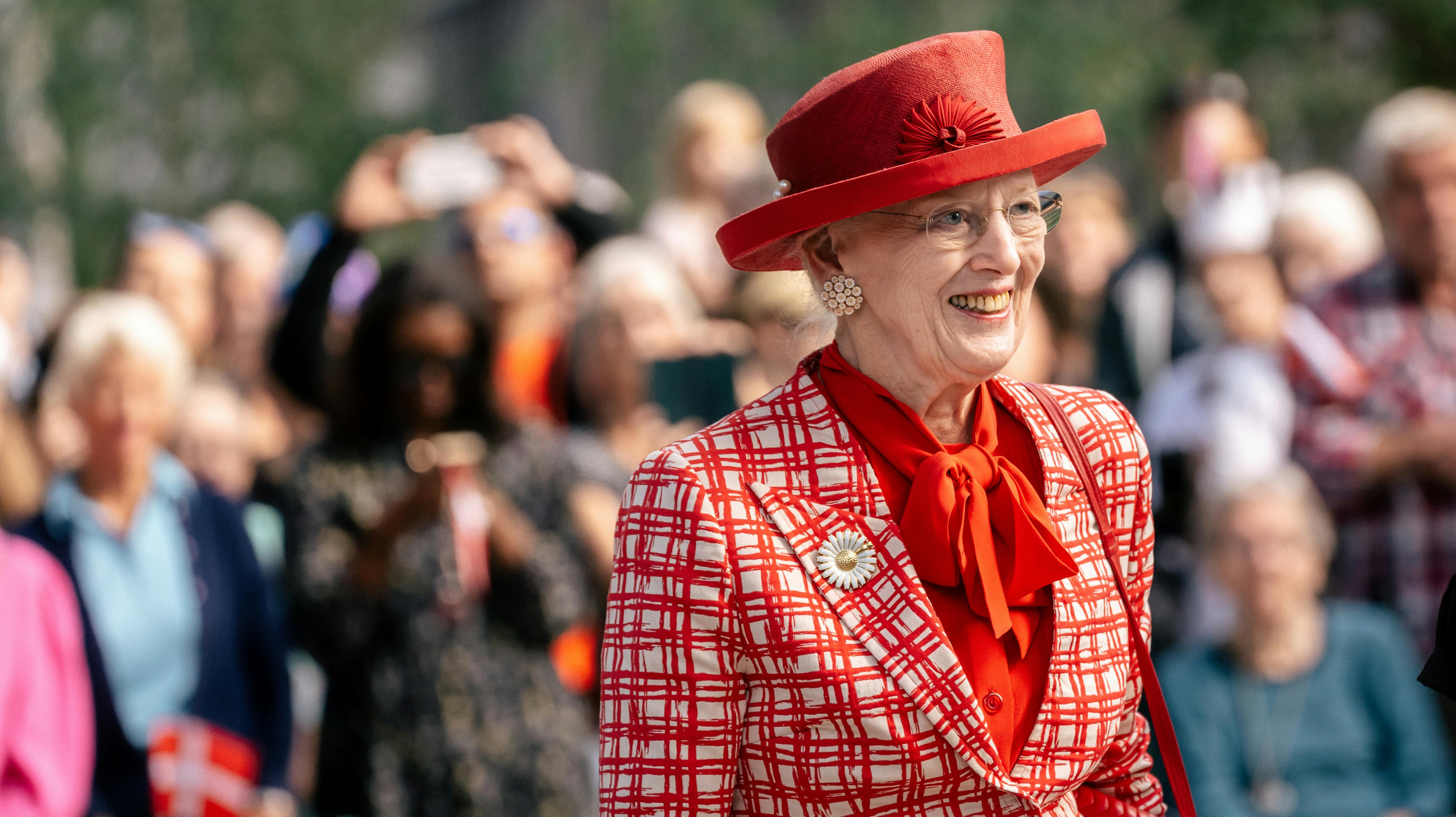 Dronning Margrethe blev onsdag opereret i ryggen på Rigshospitalet. 