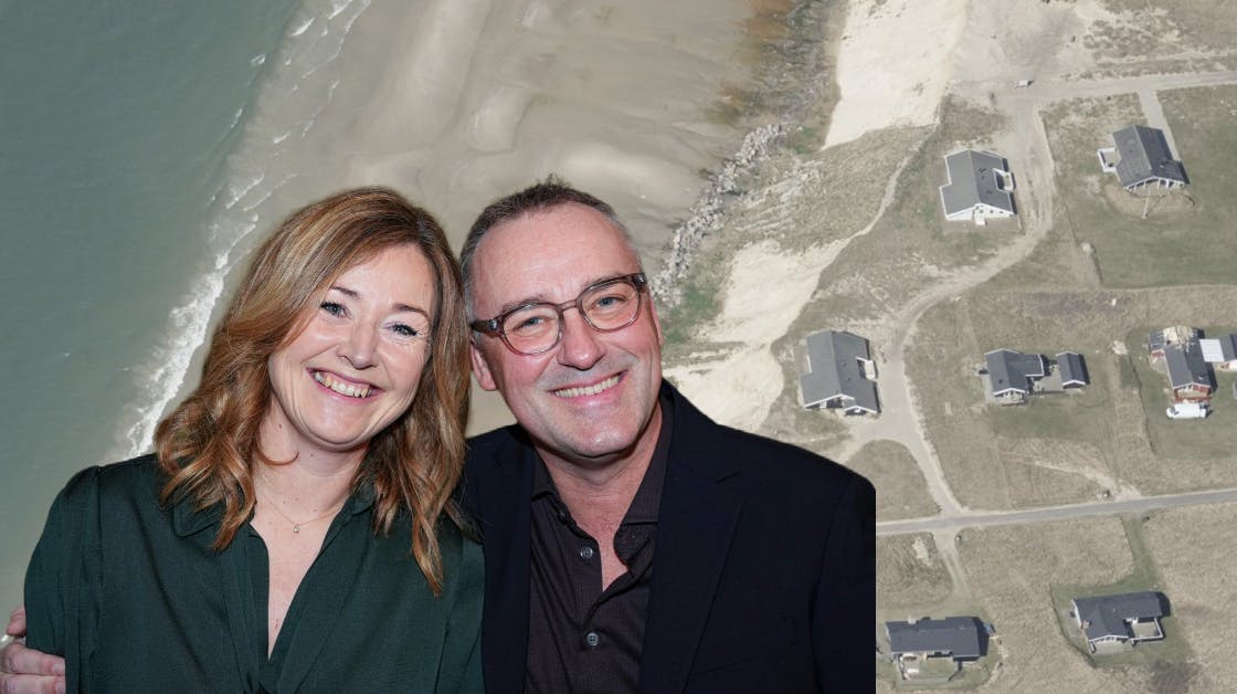 Trine og Peter Ingemann får nemmere adgang til stranden, efter de har skiftet et mindre sommerhus længere inde i landet ud med dette område i nordjyske Lønstrup.