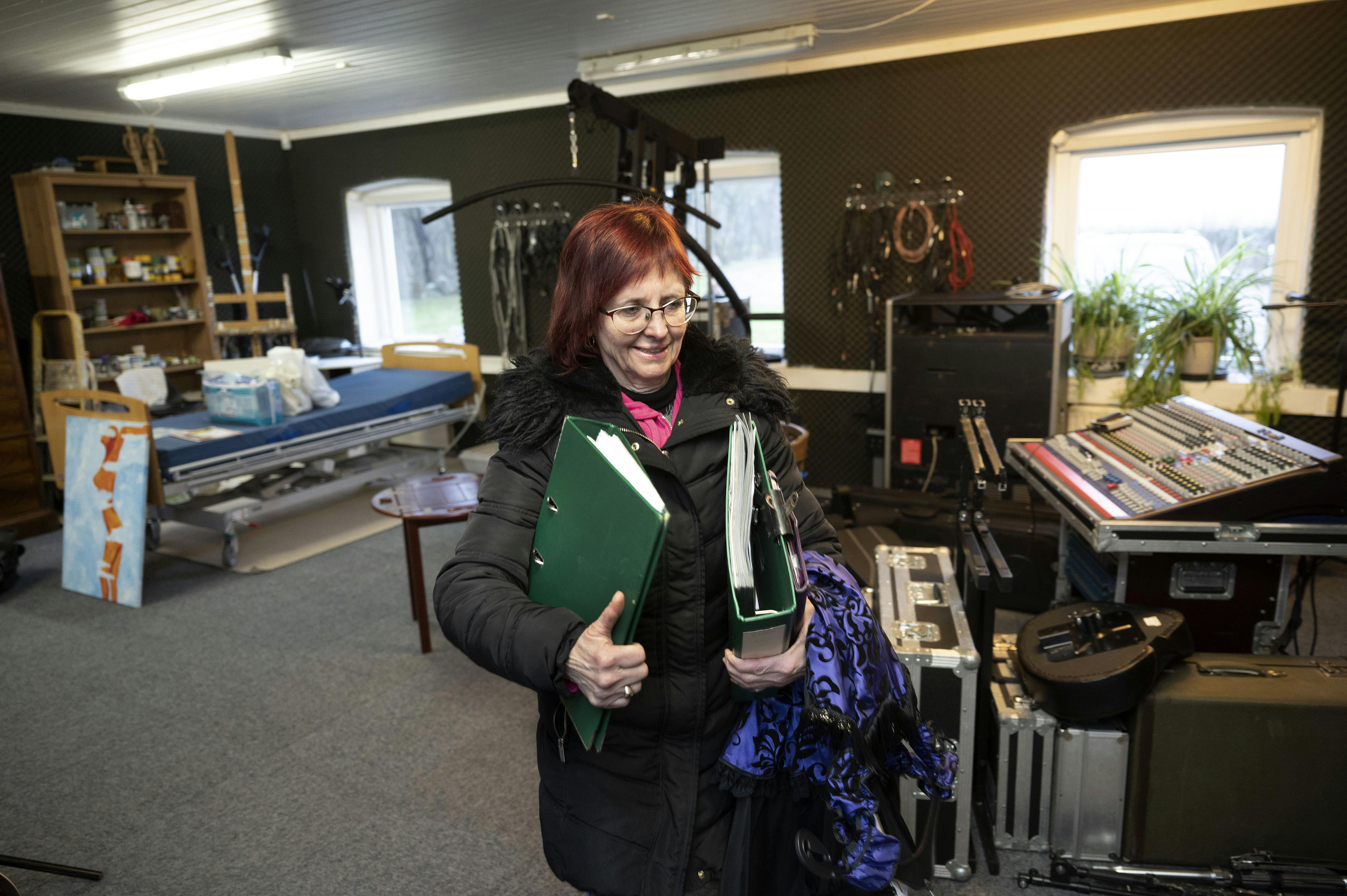 Sussi er så småt ved at finde tilbage til verden, efter Leo døde. 