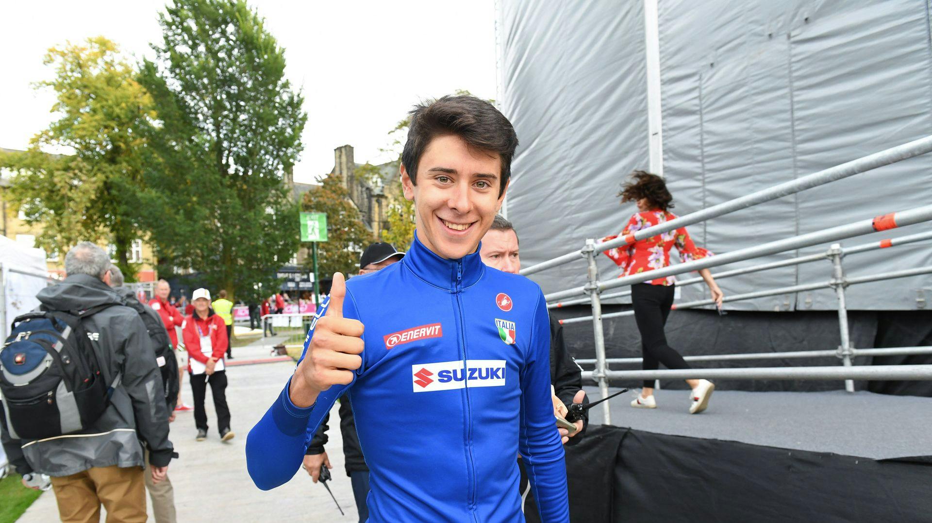 Det er ikke mange penge, Antonie Tiberi kan tage i lommen i 2023, han vil nemlig donere mere, efter han kom i stormvejr for et kattedrab. 